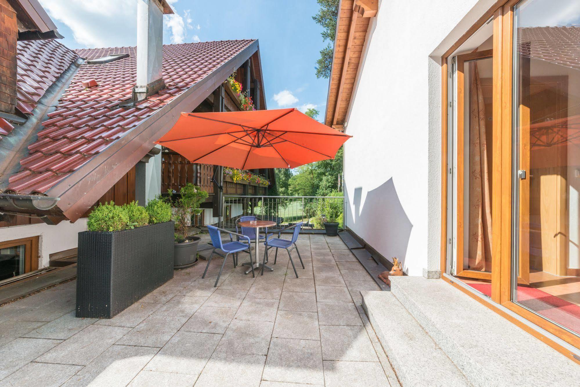 Hotel Waldhof Hohenkammer Exterior photo